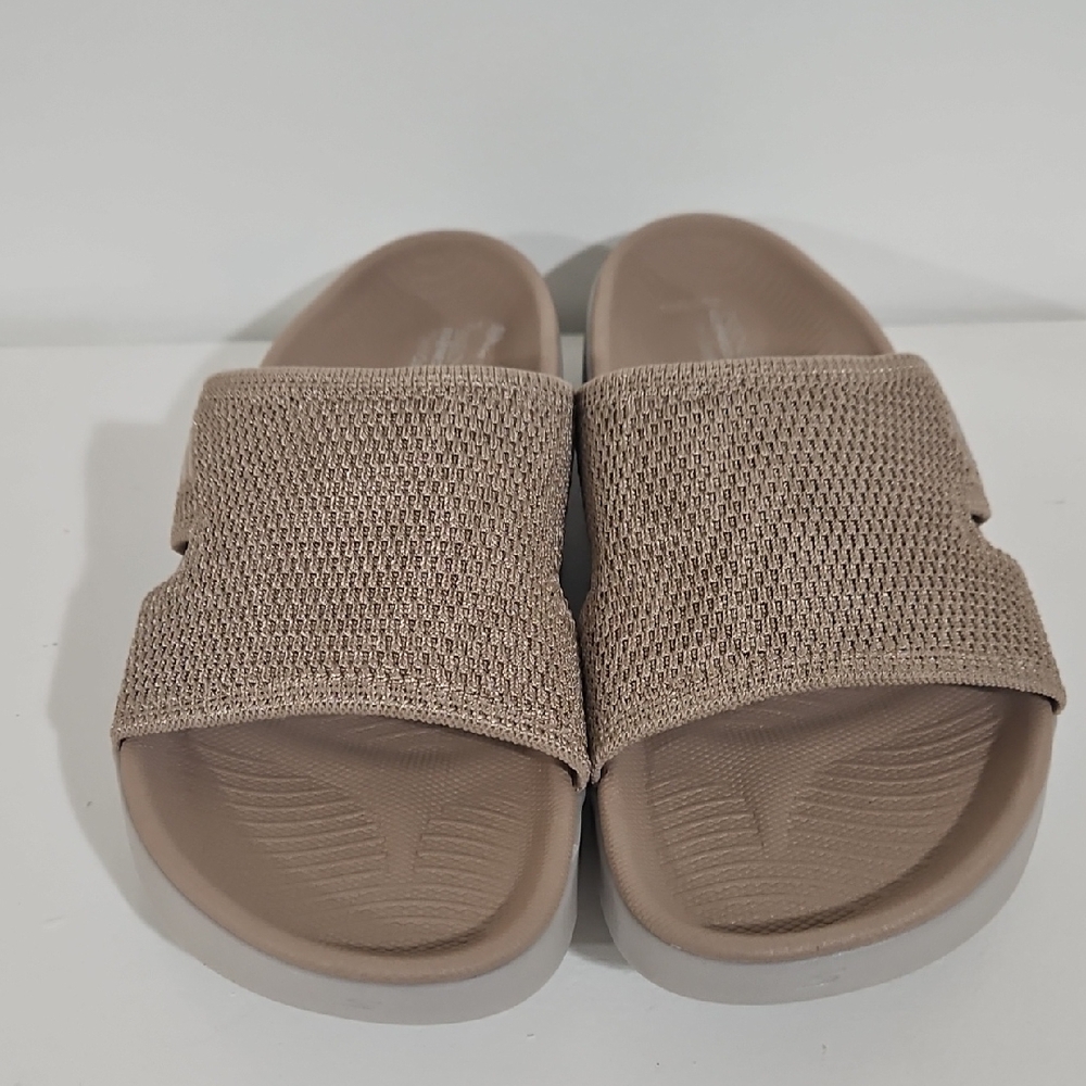 NWOT Skechers Massage Fit Revive - Roxie. Women's - Picture 1 of 10